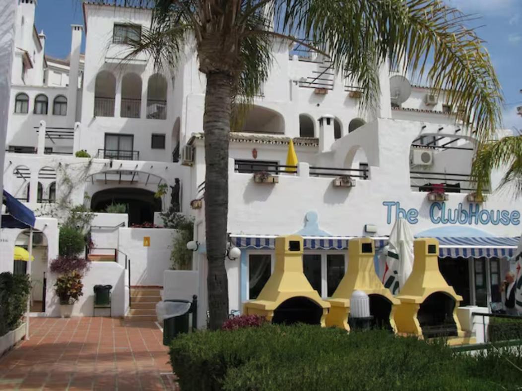 Pueblo Evita Apartment In Exclusive Holiday Complex Benalmádena Eksteriør billede